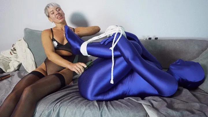 Polish Mistress Clips - Ruslana And Weronika Have The Halloween Fun - Massage Salon - Episode 33 - Full - HD 2560x1440