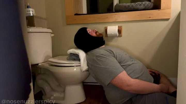 Nosenuzzler - Filling Up My Human Toilet with Loud Mouth Farts