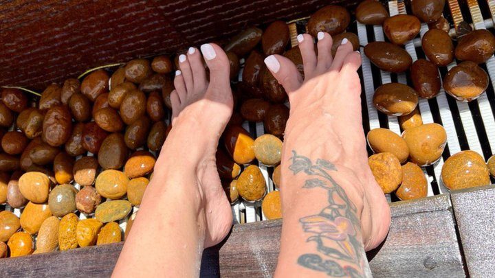 Juliadomaina - My pretty feet, long toes, soles