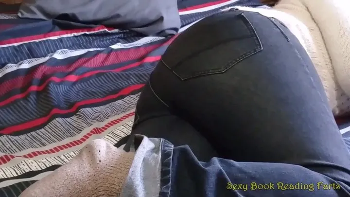 Face Farts - Sexy Book Reading Farts - Facefarts, Farting, Solo Female, Jeans Fetish, Ass Fetish