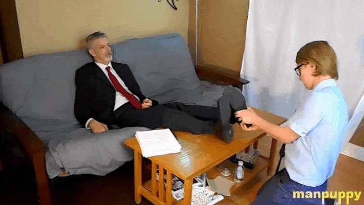 Manpuppy - Pervy Boss Demands Foot Rub - Elis Ataxxx - Richard Lennox - MP4 1080 - Remaster
