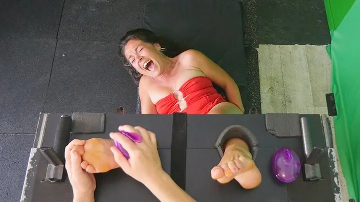Tickle Frenchtickling  Store - VERONIQUE DRIVES THE SEXY NELL MORE THAN INSANE - HD WMV