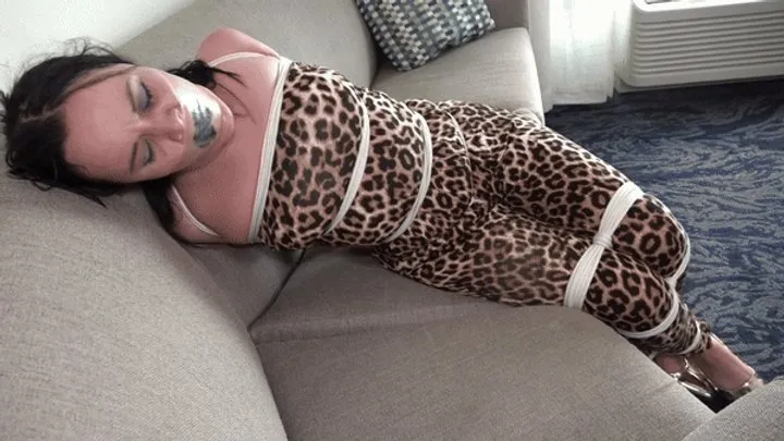 Girl Next Door Bondage - 2411ROXY-You better tie me up, then!