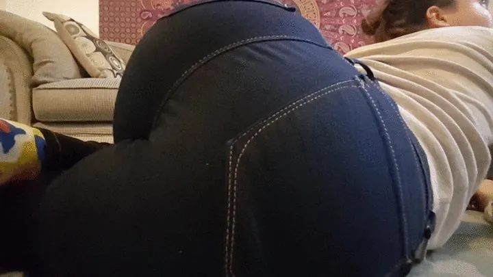 Adrienaden - Big ass and farts in jeans