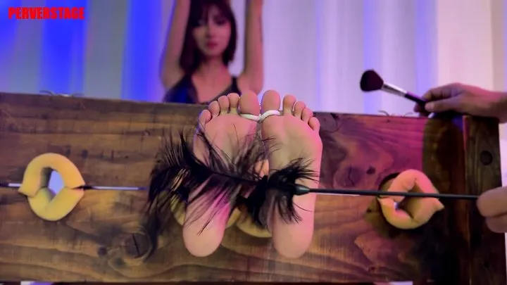 Perverstage - Poor Jasmine's feet (Custom) MP4