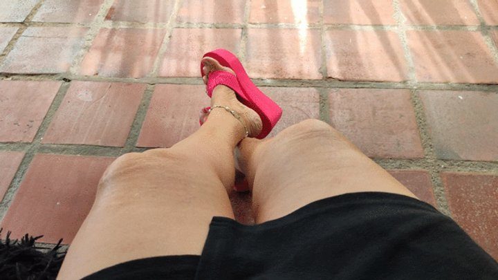 Goddess Foot Fetish - Angeline and her pronounced arches wearing flip-flops (1)