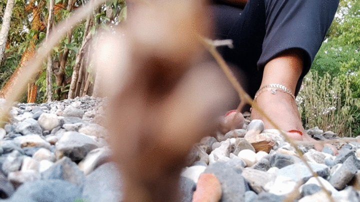 Goddess Foot Fetish - With dirty feet playing with stones in nature (1)