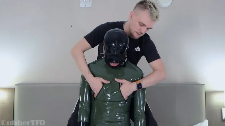 Rubbertfd - THE NIPPLE TRAINING [HOTEL COLLECTION] [Gay Leather, Latex, Fetish]
