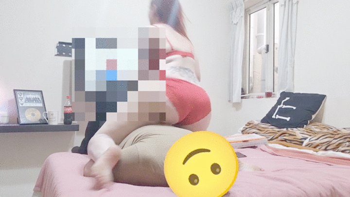 Clips By Cassidy Chains - Pizza And TV On Your Face