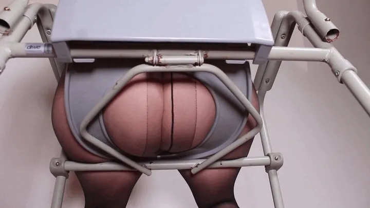 M- - M - 4x Under Toilet Chair Farts Clips