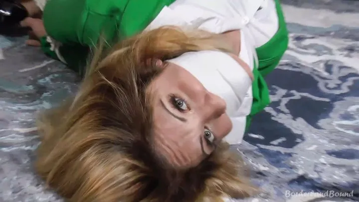 Borderland Bound - Alba in: Slimy Accounts Exec Quickly Overpowers the Way-Too-Quizzical Store Manager! Unbeknownst to the Ambitious Beauty, His Burner Phone is Now UESELESS Too! (HD)