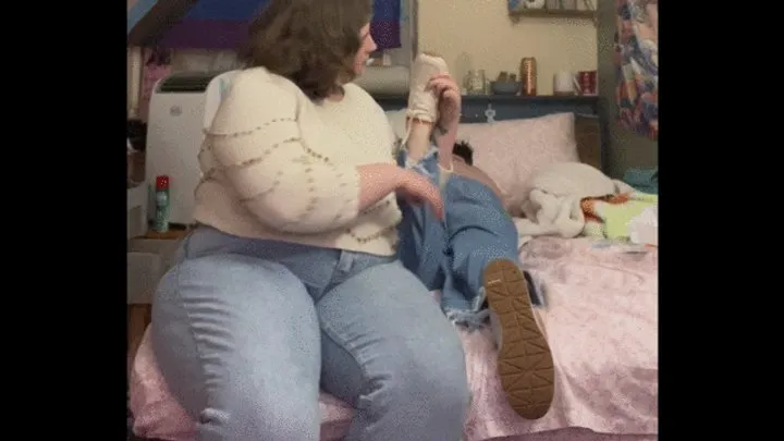 Tickles And Giggles - Thorough Foot Tickling with Oil