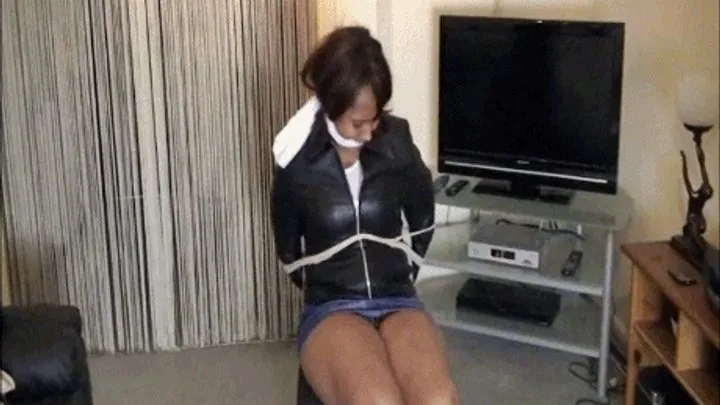 Blackfoxbound Clip Store - Escape Artist