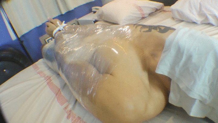 Ms Fetish Studio - FACESITTING WITH SLAVE IN CAPTIVITY AND MUMIFIED BY PENÉLOPE PINK AND DANIEL SANTIAGO CAM BY DANI FULL HD