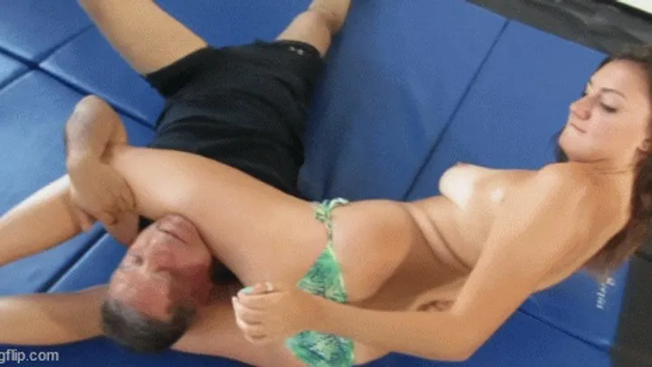 Grappling Gals - GR 496 Tracy vs Bob Earl mp4