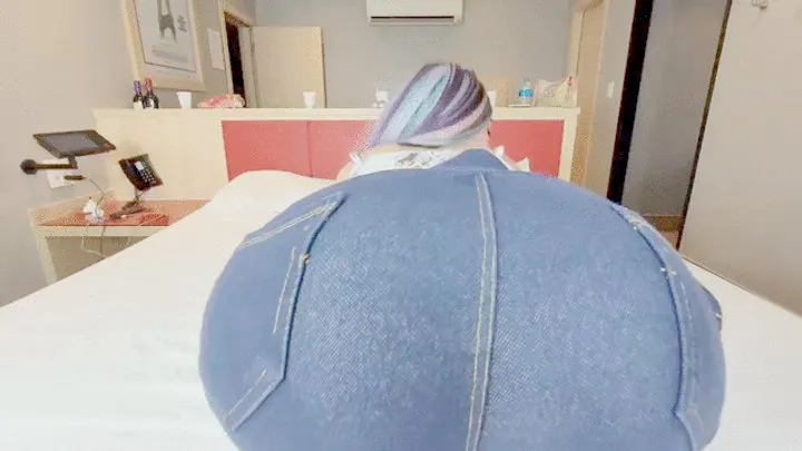 Fart In Brazil - PLEASE OPEN THE BATHROOM DOOR I HAVE A LOT OF GAS - BY BABE - CLIP 2