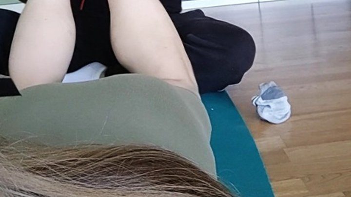 Sporty Woman's - Leg Feet Massage