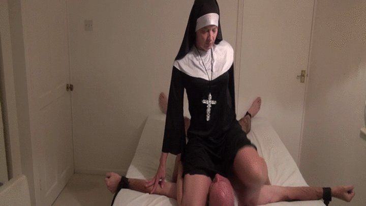Thearsequeen - Cruel Nun Head In Tights