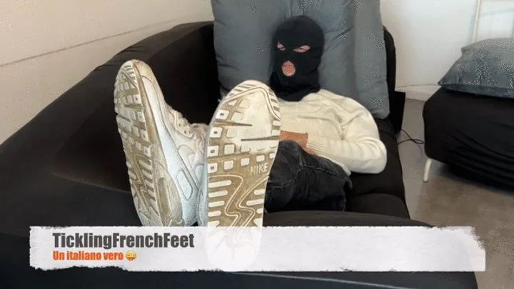 Tickling French Feet - Tickling un Italiano vero (Full HD)