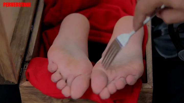 Perverstage - Melissa's feet in the Magic Box (Custom)