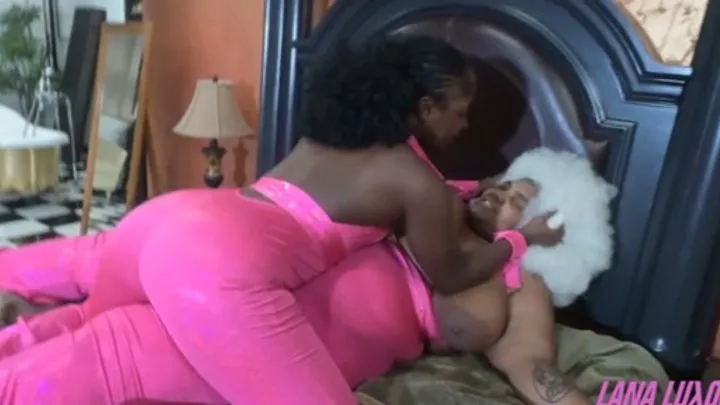 Lana Luxurious - She's a Bad Mamma Jamma: Lana Luxor Vs Goddess Jaded Dragon (Foxy Brown Blaxploitation Cosplay) (1080)
