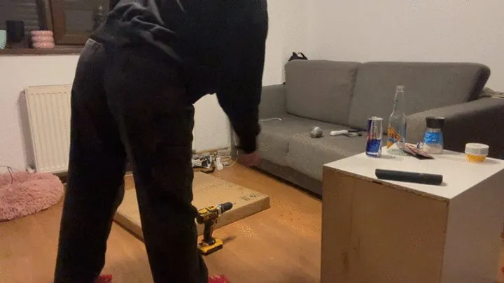 Nipsandstrips - Build a table with me while FARTING and GETTING NAKED