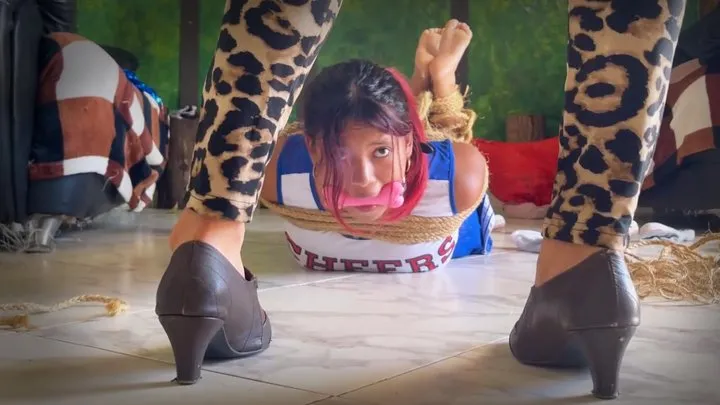 Selfgags - Cheerleader’s Bondage Escape Challenge: Hogtie, Gagging and Sponsorship Bet (mp4)