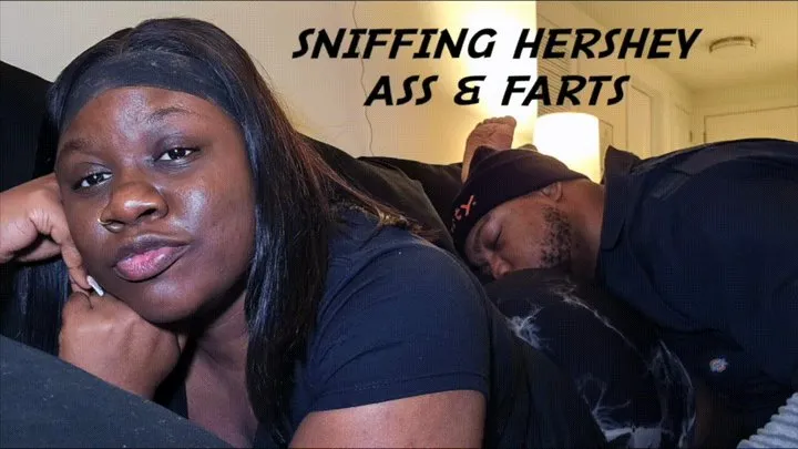 Experttoesucker92 - Sniffing Hersheyfarts Gassy Ass (720p)