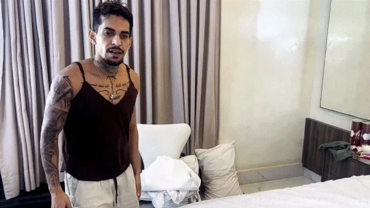 Metrofetishmodels - Anita Perversa And Qween: Gassy College Coeds Turn Secret Admirer Into Their Dorm Room Toilet (Part 1)