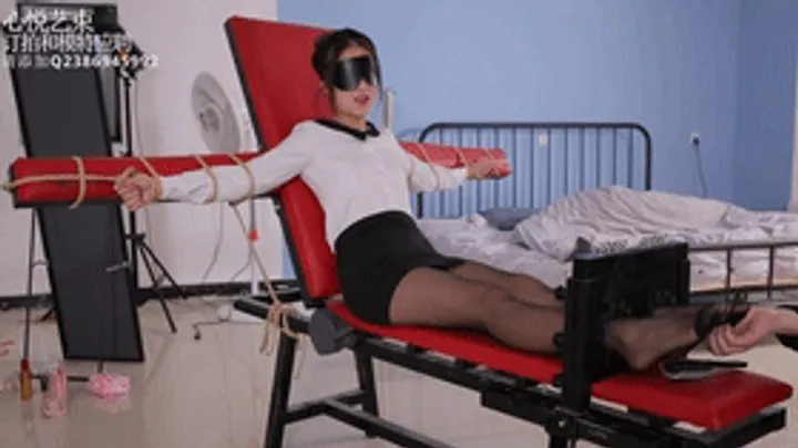 Chinese Bondage Foot Fetish - xy265-The secretary in black stockings was tied to a tiger bench and tickled for an hour