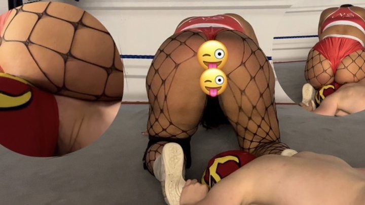 Power Girls Pro Wrestling - Face sitting, head sitting and wedgie Stinkfaces