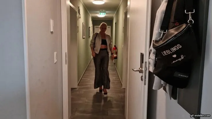 Helenas Feet High Heels Tights Legs - sweaty Feet binding and tickling in Bielefeld wmv 1280 x 720