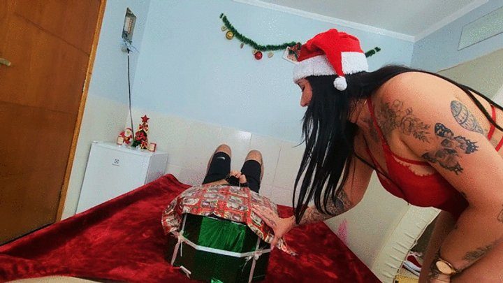 Manuela Albertine Fetish - Face sitting christmas in box, part 1, by Milena Winston and Slave, (cam by Satina) FULL HD