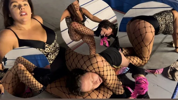 Nadia Sapphire - Foot smelling, head scissors
