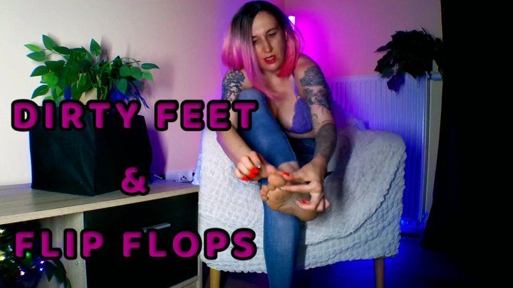 Lady Angela - Lady Angela dirty feet and flip flops pedicure