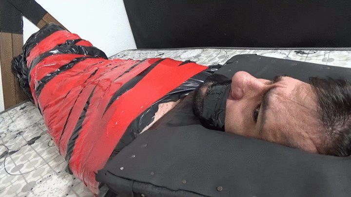 Ms Fetish Studio - Very hot brunette loves to sit on her slave's face with a lot of heat and leave him completely dominated By Naty Mello and Daniel Santiago Cam By Dani Full HD