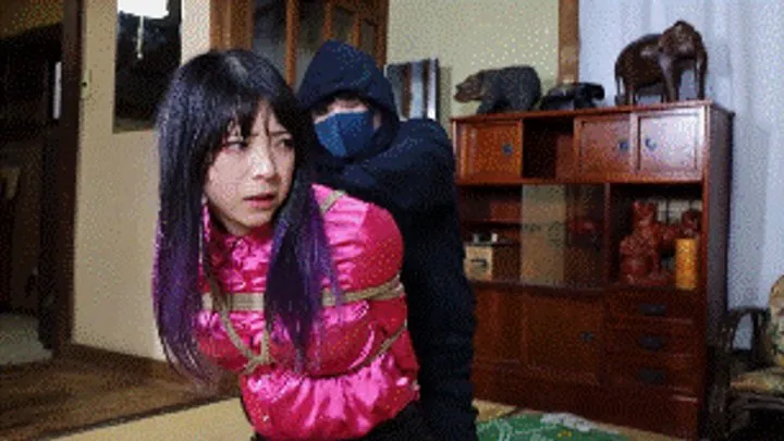 Hollyrope Omega - MADE IN JAPAN 12: TV Reporter Finds Herself Bound and Gagged in an Abandoned House While Filming a News Report