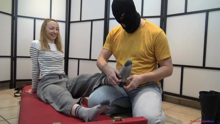 Ticklishintentions - Katharina - Interview and tickle-test (UHD)