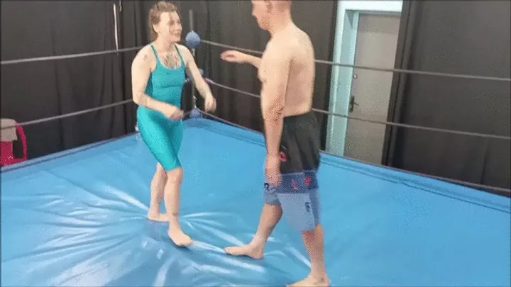 The Wrestling Amazons - Mixed wrestling in spandex outfit