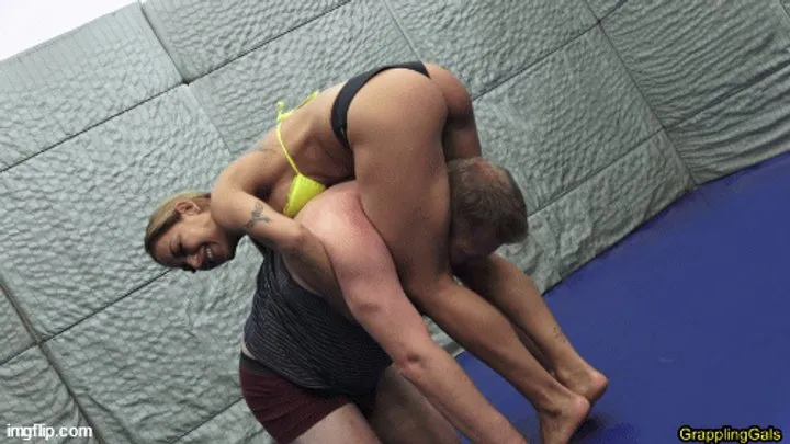 Grappling Gals - GR 499 Nomi vs Balzas