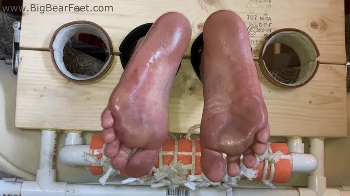All Male Tickling Dungeon - Im1n2ft - That Burning Itch - oiled feet, itching powder, endurance and tickling