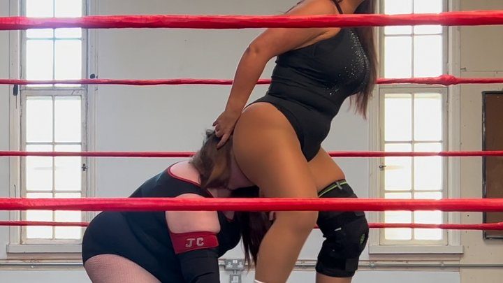 Nadia Sapphire - Stinkface, Armbars and low blows