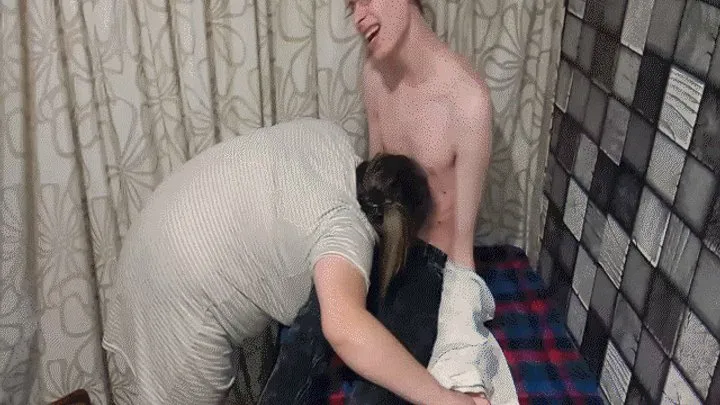 Appetizing Crumpet - Psychology of tickling MP4