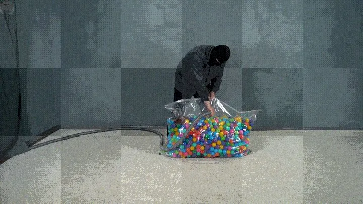 Vacuum Dreams - Sonia and the experiment with colored balls part 3