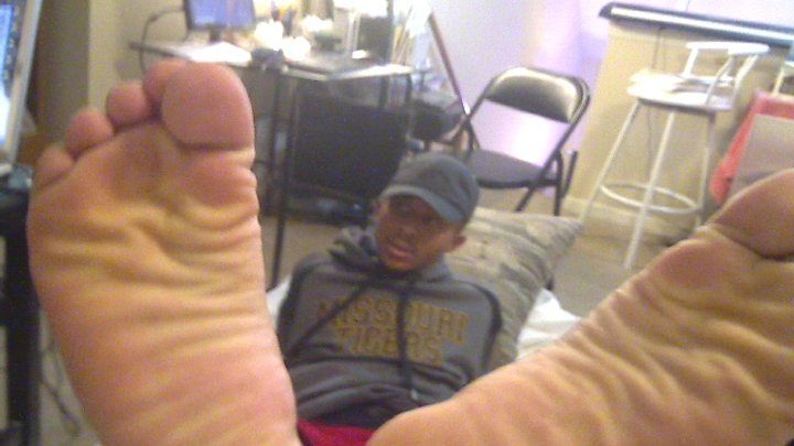 Malefootflava 23339 Clip Store - Malefootflava shows off HipHop guy Stedman's thick soles upclose footrub by Randy