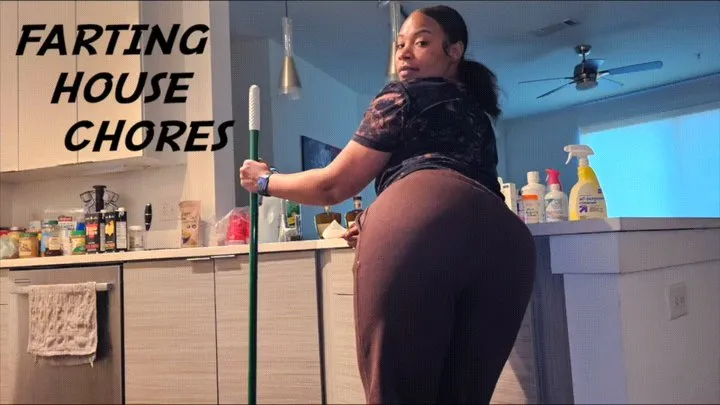 Sashamonae - Farting All Around The House