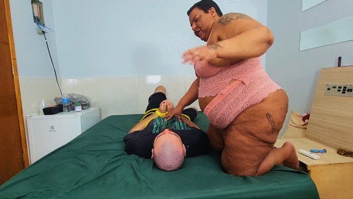 Manuela Albertine Fetish - Face sitting, part 1, by BBW Priscila GGG and Slave, (cam by Manu) FULL HD