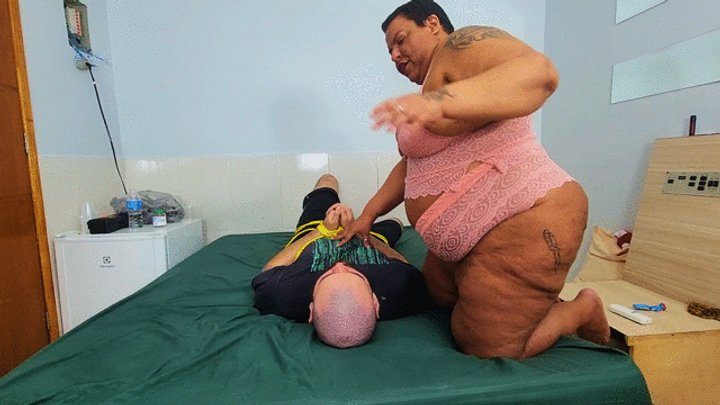 Manuela Albertine Fetish - Face sitting, by BBW Priscila GGG and Slave, (cam by Manu) FULL HD