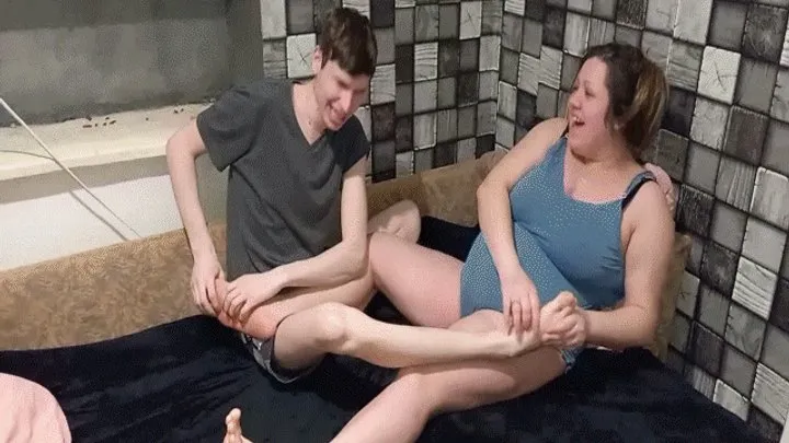 Appetizing Crumpet - From massage to tickling MP4