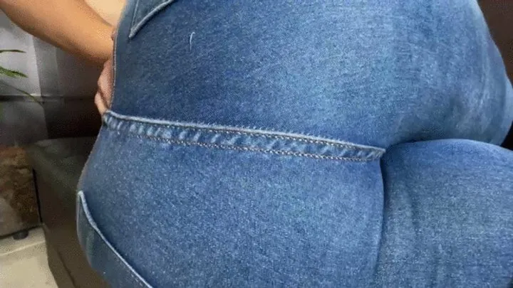 Goddess Scarlet White - BIG ASS GODDESS FARTING ( Amateur) PART 3